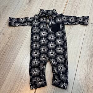 Kate Quinn One Piece Black Starburst 6-12 Month Baby Infant Sleepwear Longsleeve